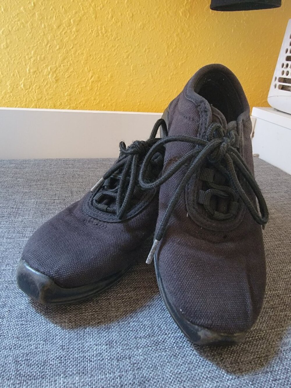 Caprezio Jazz Dance Shoes Kids Youth Size 1 and 1/2